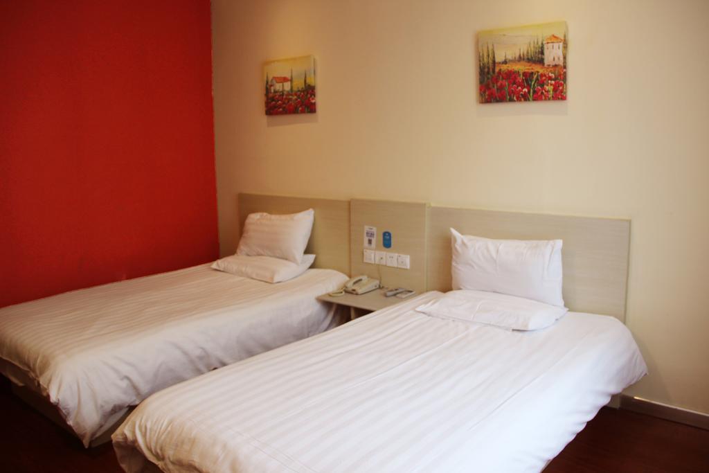 Hanting Express Qingdao South Chongqing Road חדר תמונה