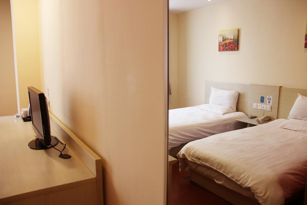Hanting Express Qingdao South Chongqing Road חדר תמונה