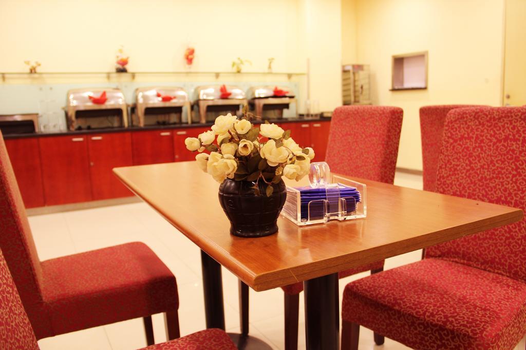 Hanting Express Qingdao South Chongqing Road מראה חיצוני תמונה