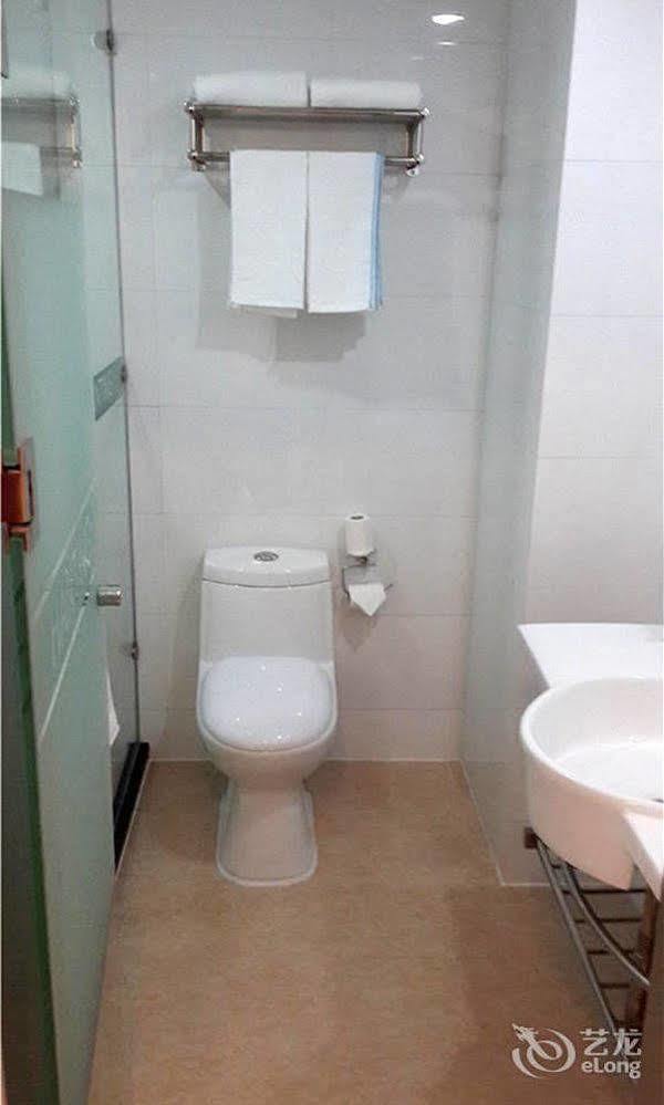Hanting Express Qingdao South Chongqing Road מראה חיצוני תמונה
